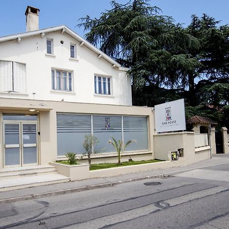 Gab House Otel Bron Dış mekan fotoğraf