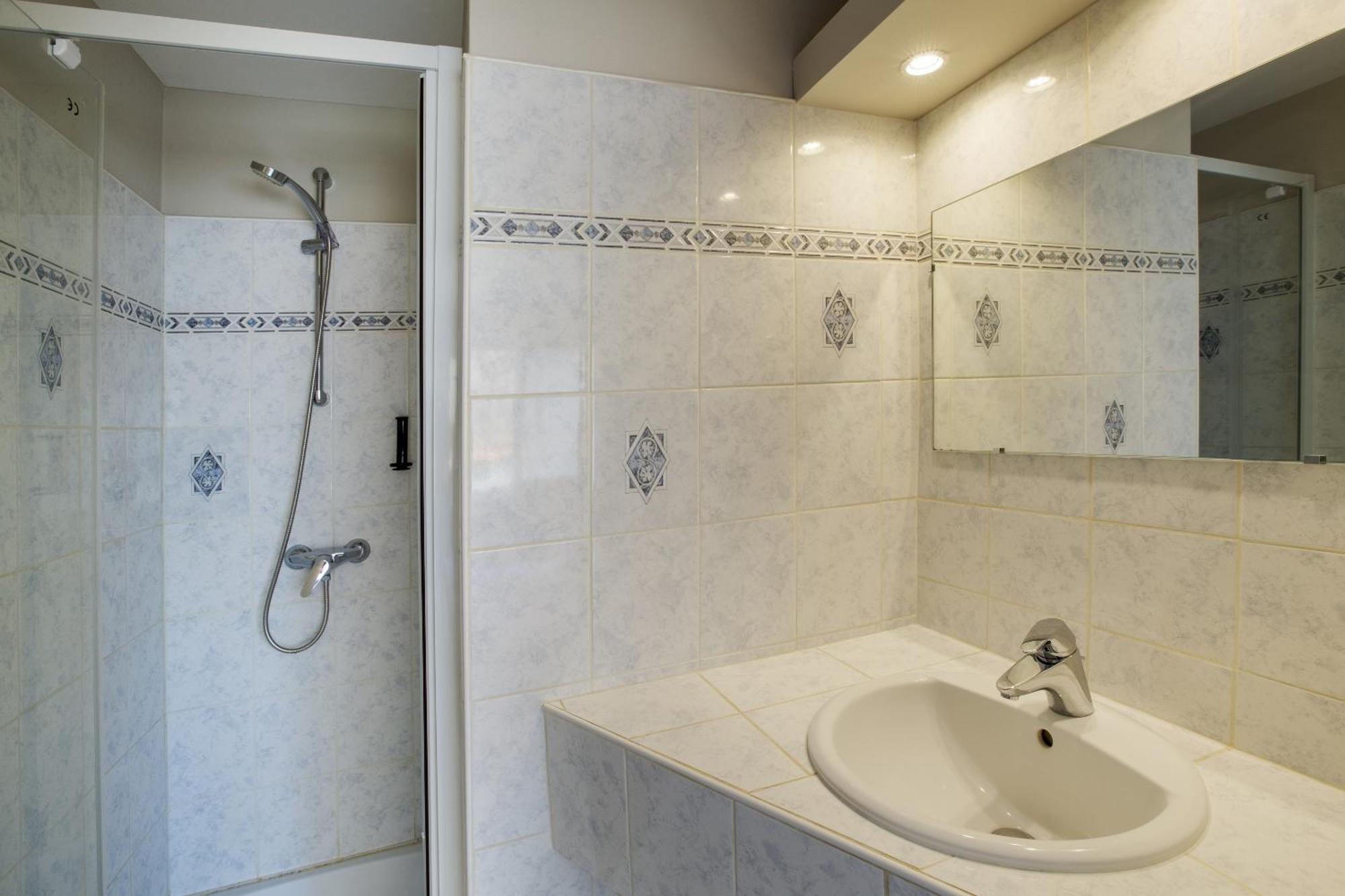 Gab House Otel Bron Dış mekan fotoğraf