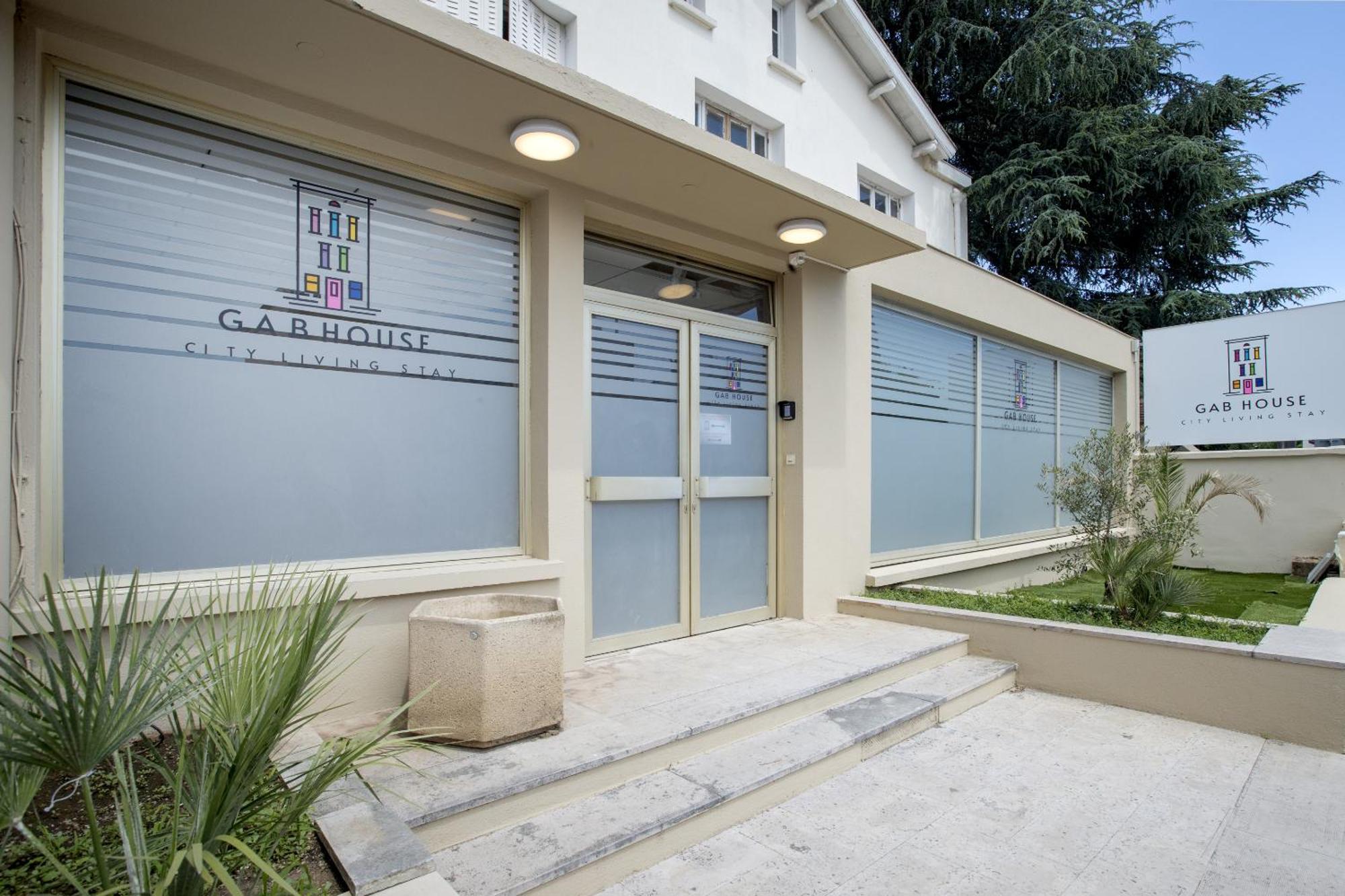 Gab House Otel Bron Dış mekan fotoğraf