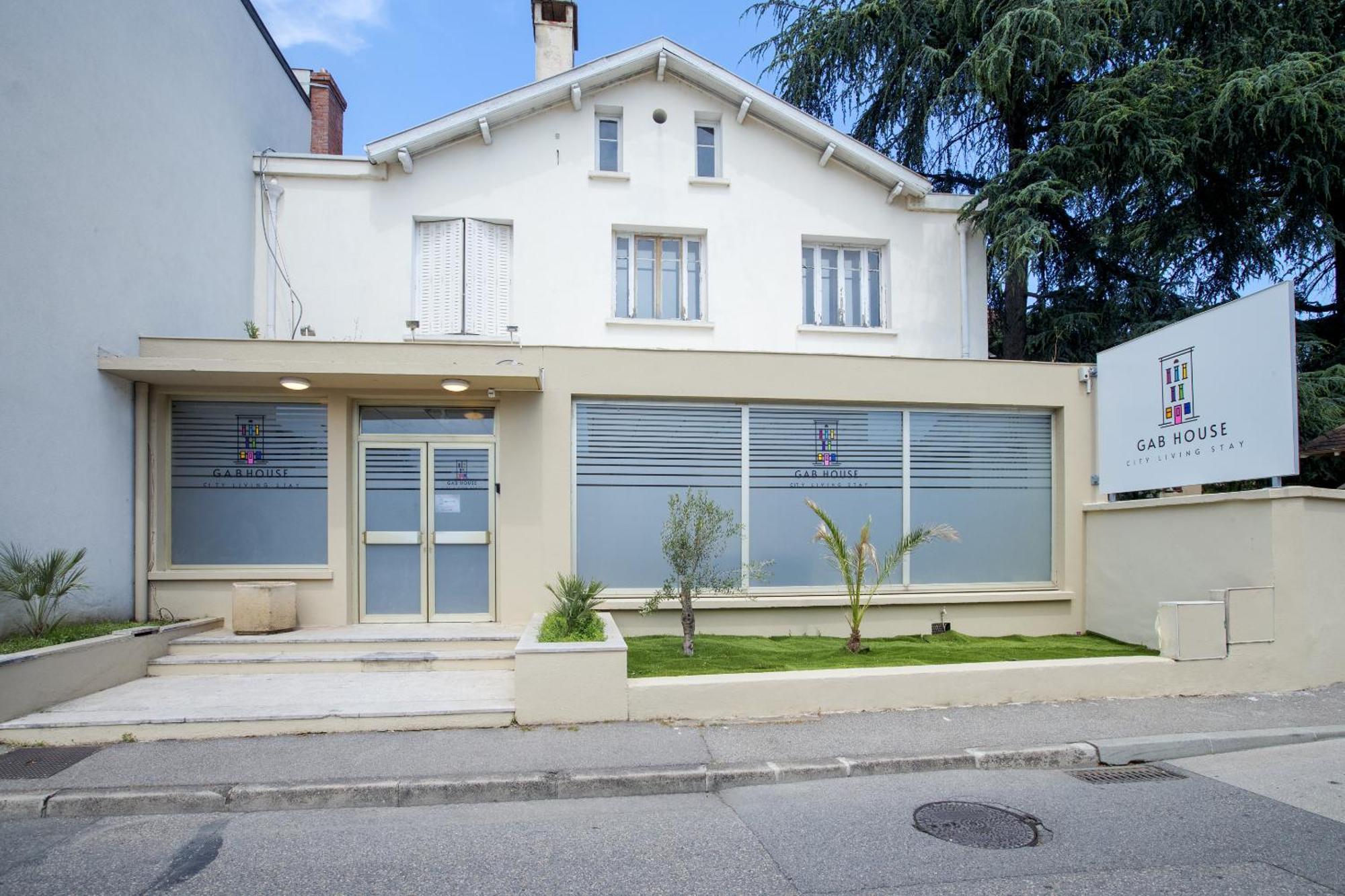 Gab House Otel Bron Dış mekan fotoğraf